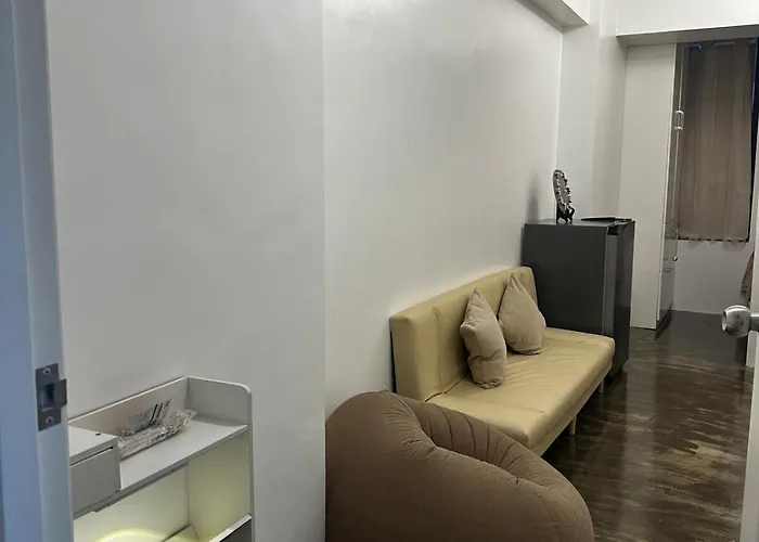 Bloq Residences Sikatuna 2 Unit 1616 アパート